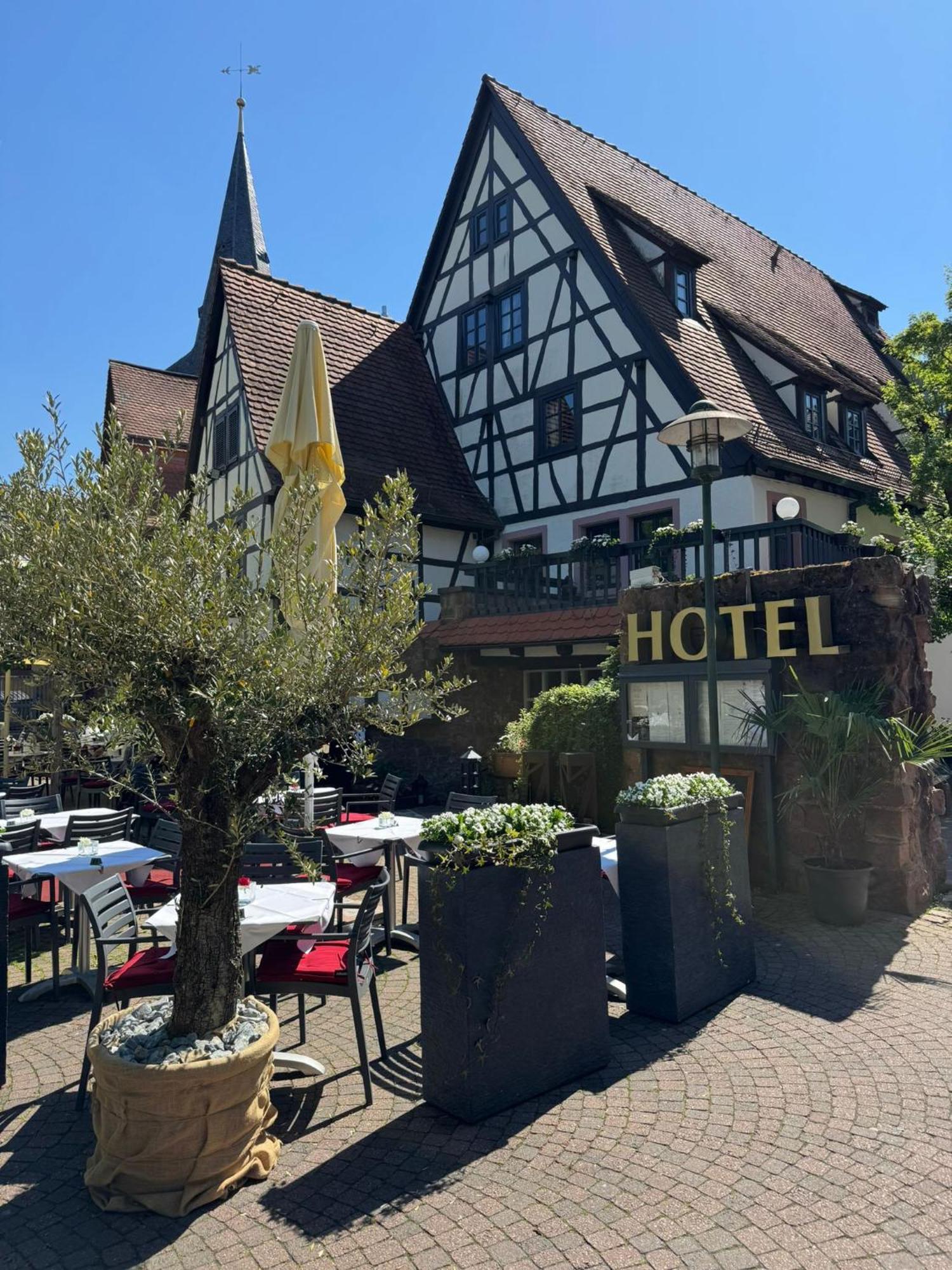 Hotel Restaurant Altes Badhaus Eberbach  Buitenkant foto